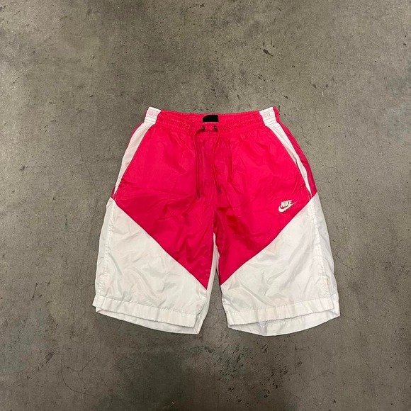 Retro style nylon nike‎ shorts - Picture 1 of 7